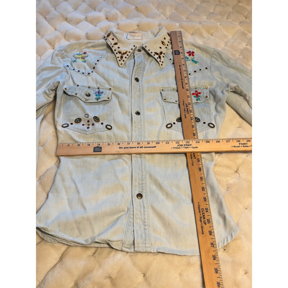 Vintage Light Wash Denim Western Shirt Floral Embroidery Rhinestone Studded L - Picture 10 of 11